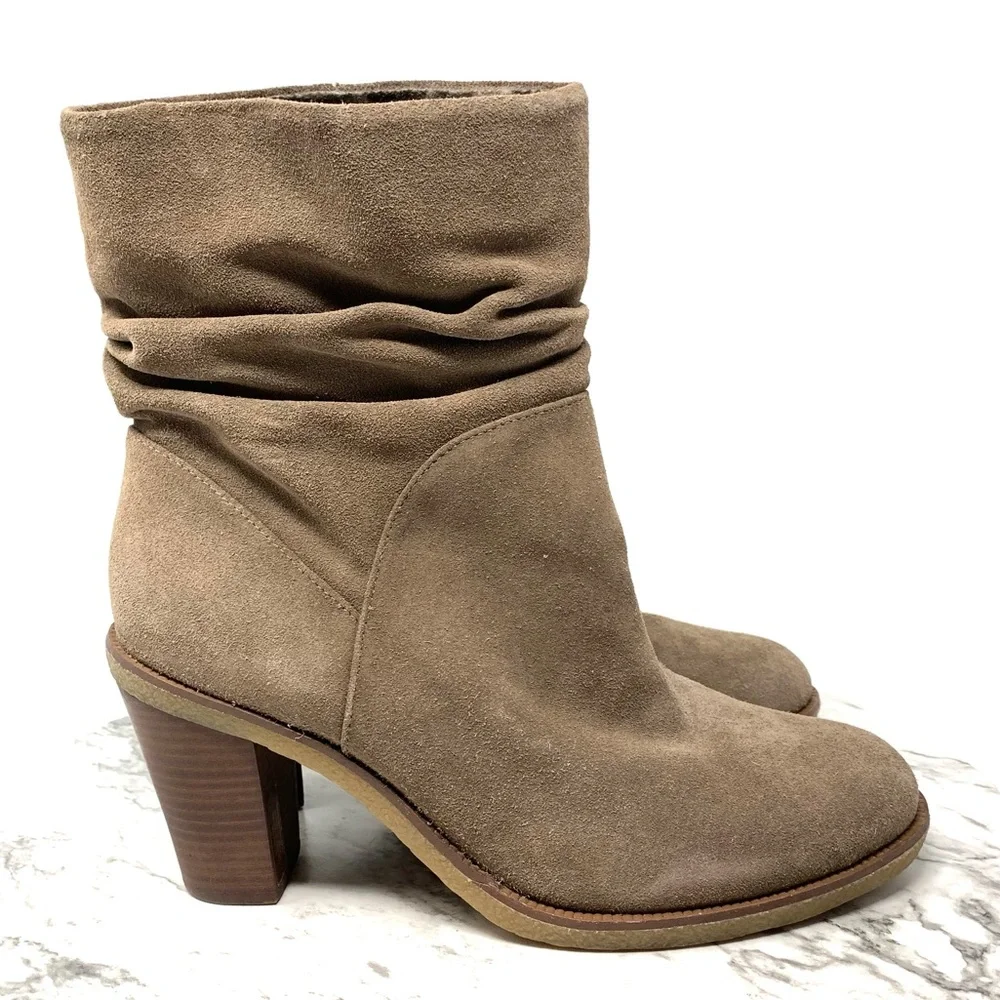 Vince Camuto Parka Suede Booties 9 Neutral Classic Casual  Bohemian Slouchy Boho - Picture 2 of 16